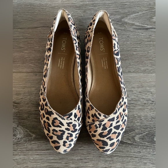 TOMS Women’s Julie Desert Tan Leopard Flats Size 6 - Picture 8 of 10